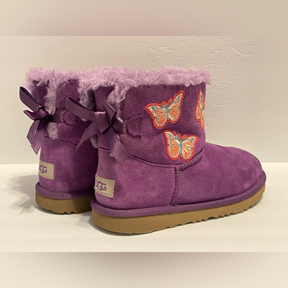 UGG Kids Boots Purple Mini Bailey Bow II Butterflies Heritage Big Girl Size 4